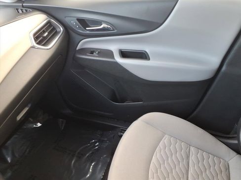 Used 2020 Chevrolet Equinox LT image 22