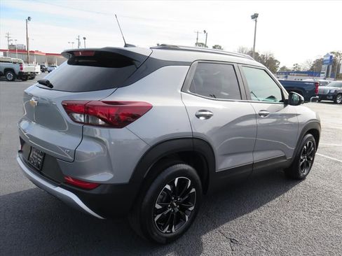 Used 2023 Chevrolet TrailBlazer LT image 3