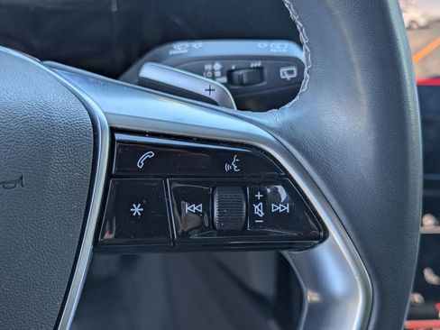 Used 2024 Audi Q8 e-tron Premium Plus AWD/4WD image 15