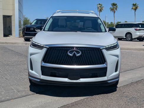Certified 2027 INFINITI QX60 Luxe w/ Family Package FWD image 8