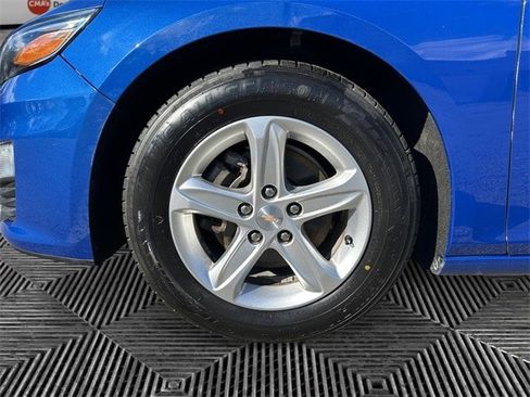 Used 2023 Chevrolet Malibu LT image 14