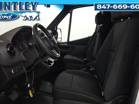 Used 2023 Mercedes-Benz Sprinter 2500 image 6