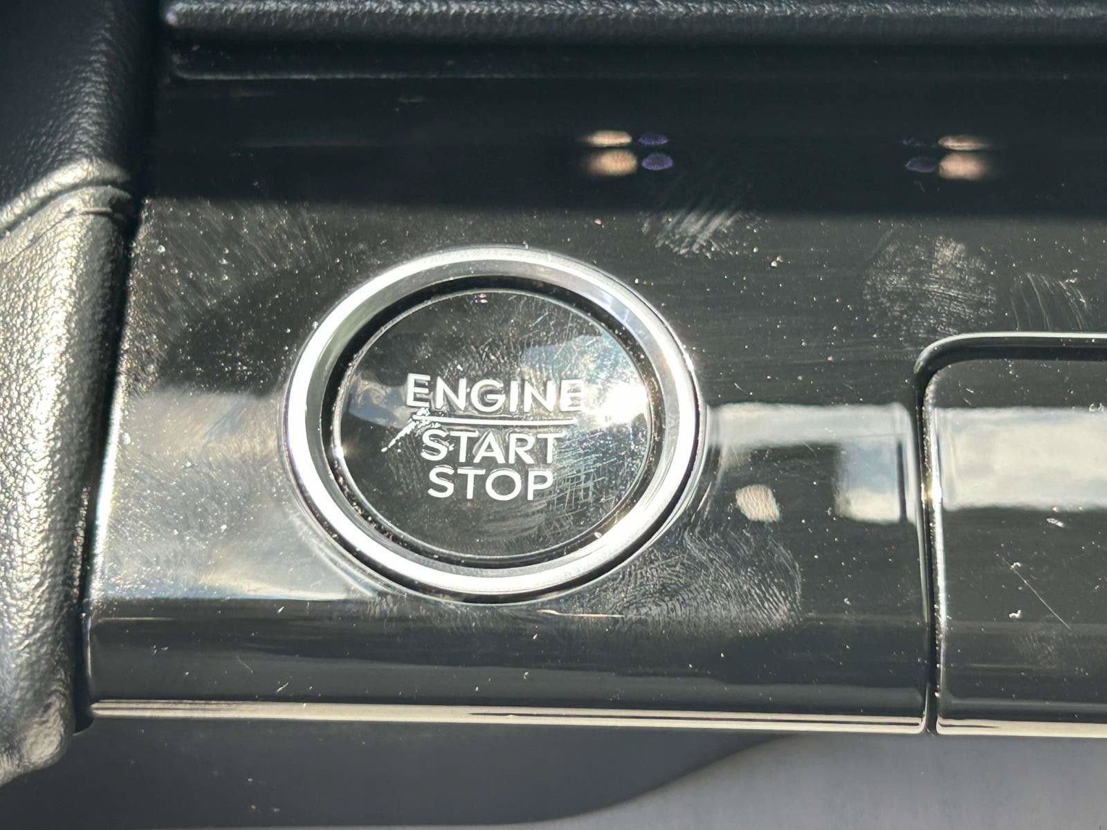 Certified 2025 Lincoln Navigator Reserve AWD/4WD image 29
