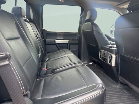 Used 2017 Ford F250 Lariat w/ Lariat Ultimate Package AWD/4WD image 12