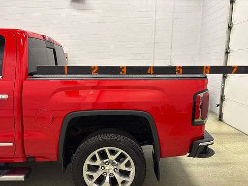 Used 2018 GMC Sierra 1500 SLT w/ SLT Premium Package AWD/4WD image 13