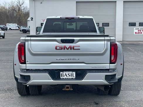 Used 2023 GMC Sierra 3500 Denali w/ Denali Ultimate Package AWD/4WD image 12