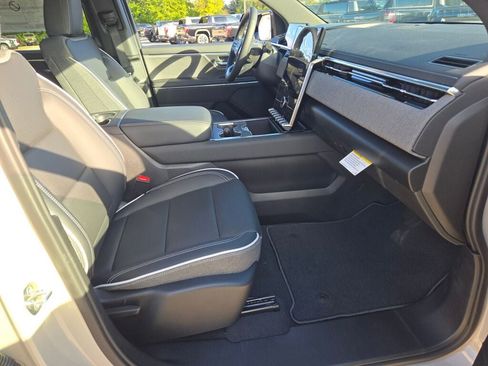 New 2026 GMC Sierra EV Elevation image 7