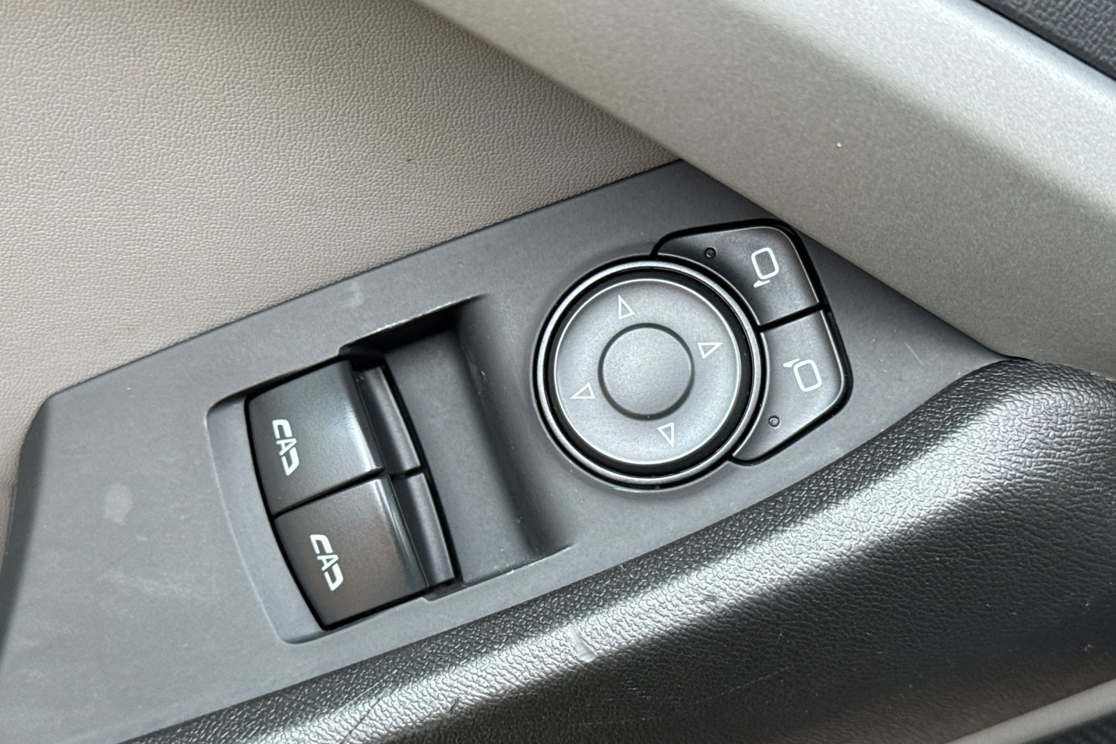 Used 2023 Chevrolet Camaro LT RWD image 17