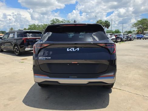 New 2026 Kia Sportage LX FWD image 7