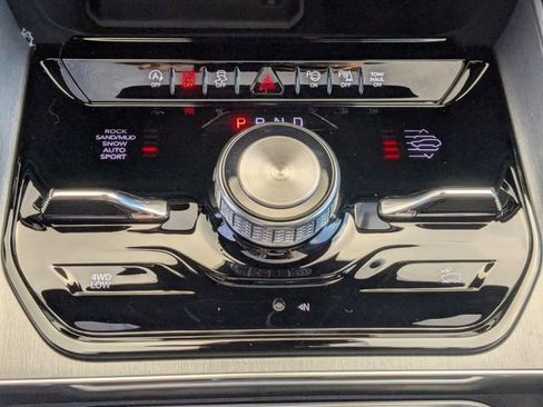 New 2025 Jeep Wagoneer Series II image 22