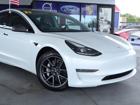 Used 2021 Tesla Model 3 RWD image 2
