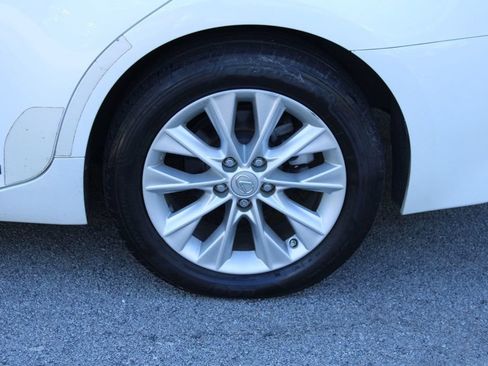 Used 2014 Lexus ES 300h w/ Luxury Package w/Bamboo Trim FWD image 40