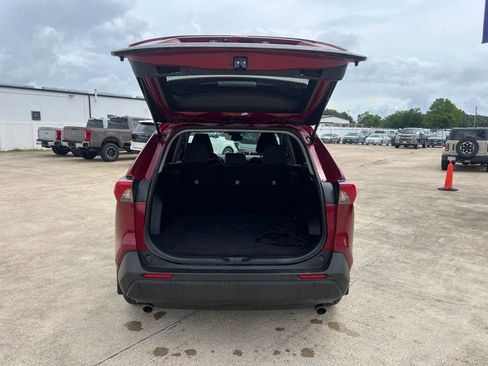Used 2024 Toyota RAV4 LE AWD/4WD image 16