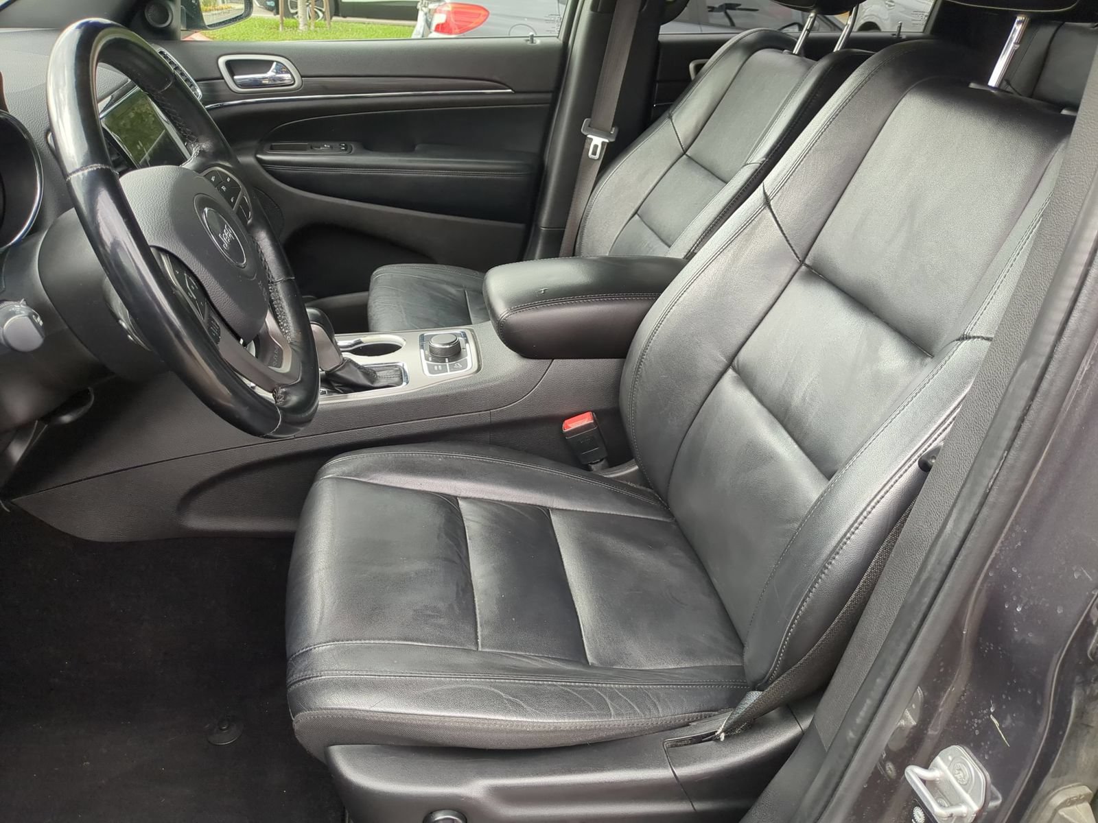 Used 2021 Jeep Grand Cherokee Limited AWD/4WD image 23