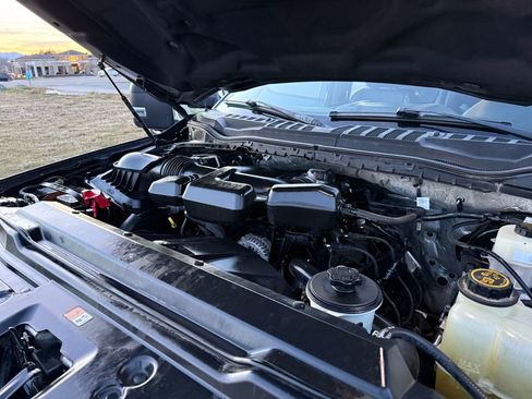 Used 2019 Ford F250 Lariat w/ Lariat Value Package image 39