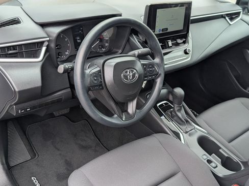 Used 2025 Toyota Corolla LE FWD image 14