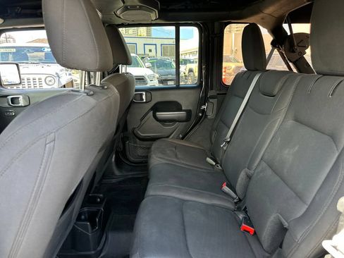 Used 2022 Jeep Wrangler Unlimited Sport AWD/4WD image 15