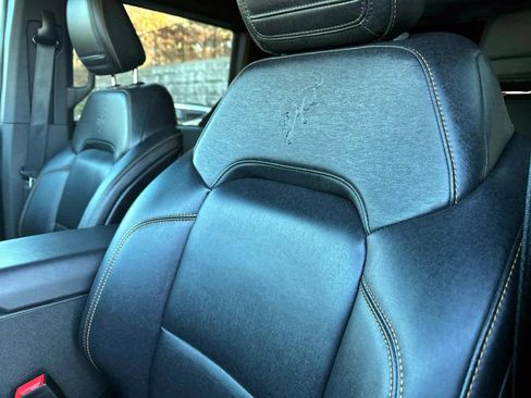 Used 2023 Ford Bronco Badlands image 16