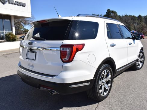 Used 2019 Ford Explorer Limited w/ Limited Luxury Package image 9