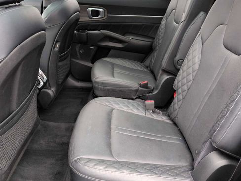 Used 2021 Kia Sorento SX Prestige image 20