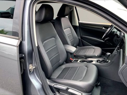 Used 2020 Volkswagen Passat 2.0T R-Line FWD image 20