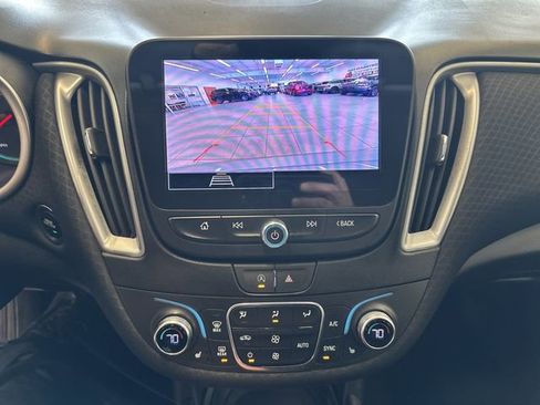 Used 2024 Chevrolet Malibu LT FWD image 28