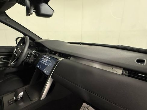 Used 2026 Land Rover Discovery Sport Landmark AWD/4WD image 31