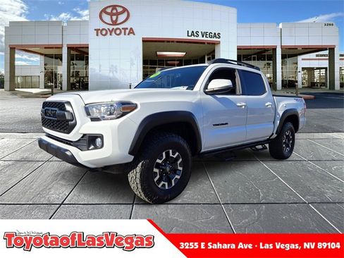 Certified 2018 Toyota Tacoma 4x4 Double Cab image 1
