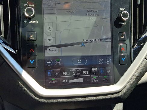 Used 2023 Subaru Ascent Touring AWD/4WD image 17