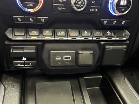 Certified 2021 GMC Sierra 1500 Denali image 26