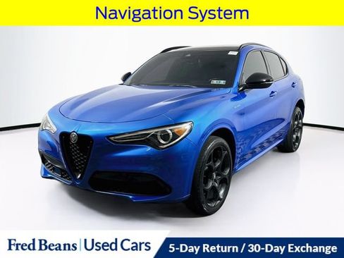 Used 2022 Alfa Romeo Stelvio Veloce AWD/4WD image 4