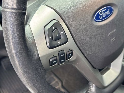 Used 2018 Ford Taurus Limited image 30