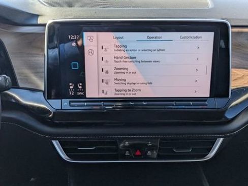 Used 2024 Volkswagen Atlas SE image 42