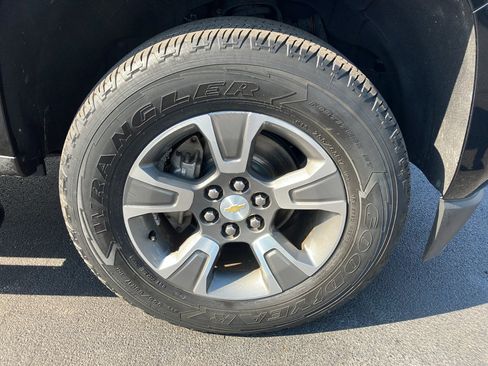 Used 2019 Chevrolet Colorado Z71 AWD/4WD image 13