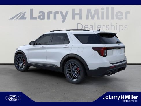 New 2026 Ford Explorer ST w/ Sun And Sound Package image 4