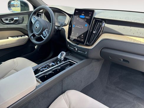 New 2026 Volvo XC60 B5 Core w/ Protection Package Premier image 10