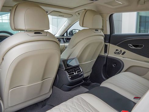 New 2026 Bentley Flying Spur Plug-In Hybrid image 40