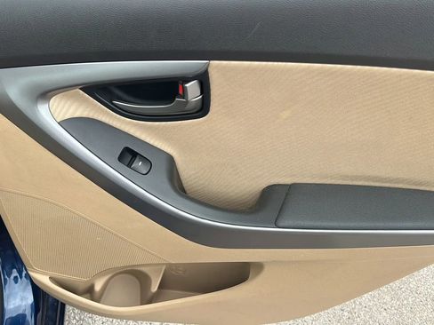Used 2013 Hyundai Elantra GLS w/ Preferred Pkg FWD image 24