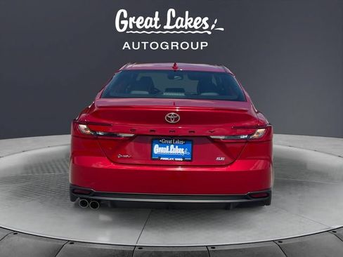 Used 2025 Toyota Camry SE w/ Convenience Package FWD image 4