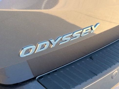 Used 2025 Honda Odyssey Touring image 13