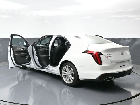 Used 2024 Cadillac CT4 Luxury image 56