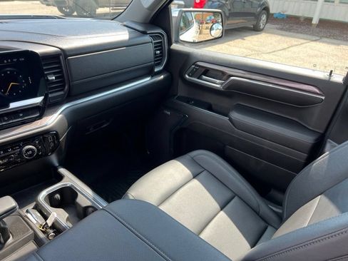 Used 2023 Chevrolet Silverado 1500 LTZ w/ Technology Package AWD/4WD image 39