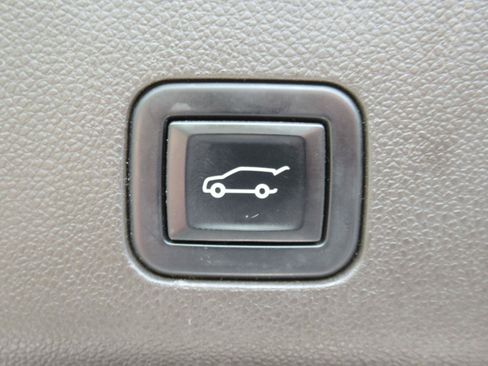 Used 2022 GMC Yukon XL SLT w/ SLT Premium Package AWD/4WD image 40