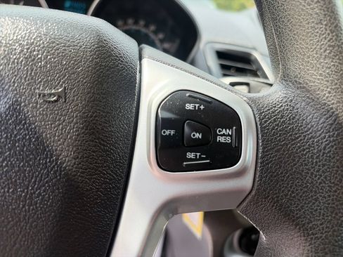 Used 2018 Ford Fiesta SE FWD image 31