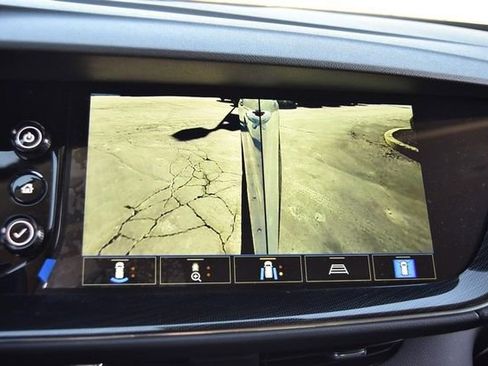 Used 2022 Buick Envision Essence w/ Technology Package I image 16