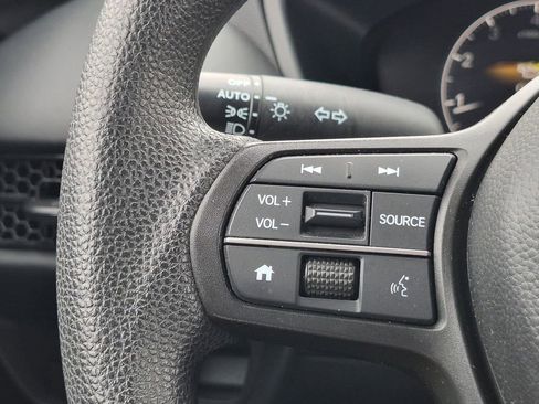 Used 2025 Honda HR-V LX image 15
