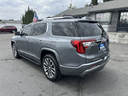 Used 2020 GMC Acadia Denali w/ Denali Ultimate Package AWD/4WD image 4