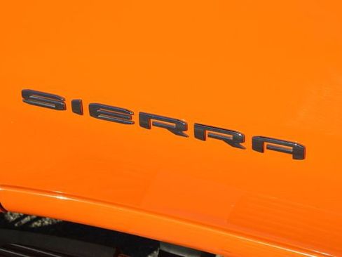 Used 2021 GMC Sierra 1500 SLE w/ X31 Off-Road Package image 18