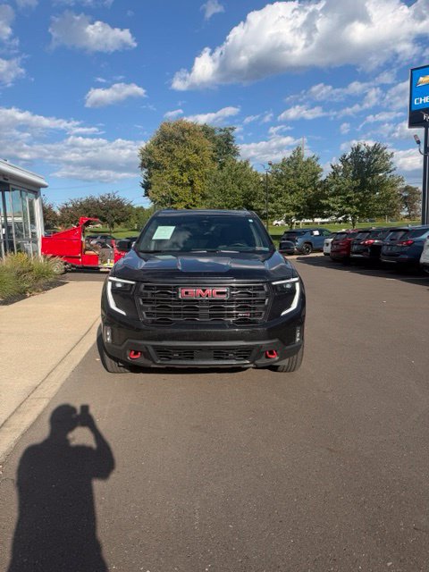 Used 2026 GMC Acadia AT4 w/ Luxury Package AWD/4WD image 3