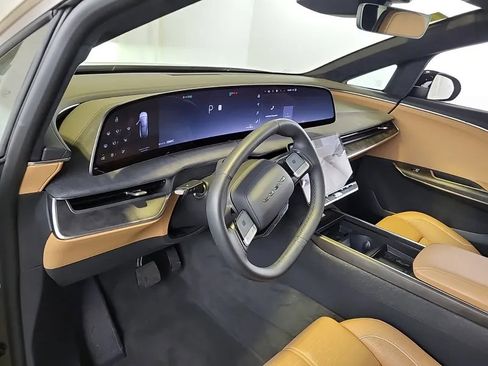 Used 2026 Lucid Gravity Grand Touring image 4